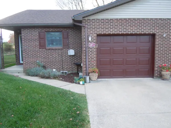 $149,900 | 1-2 Springlake Avenue, Hillsboro, OH 45133