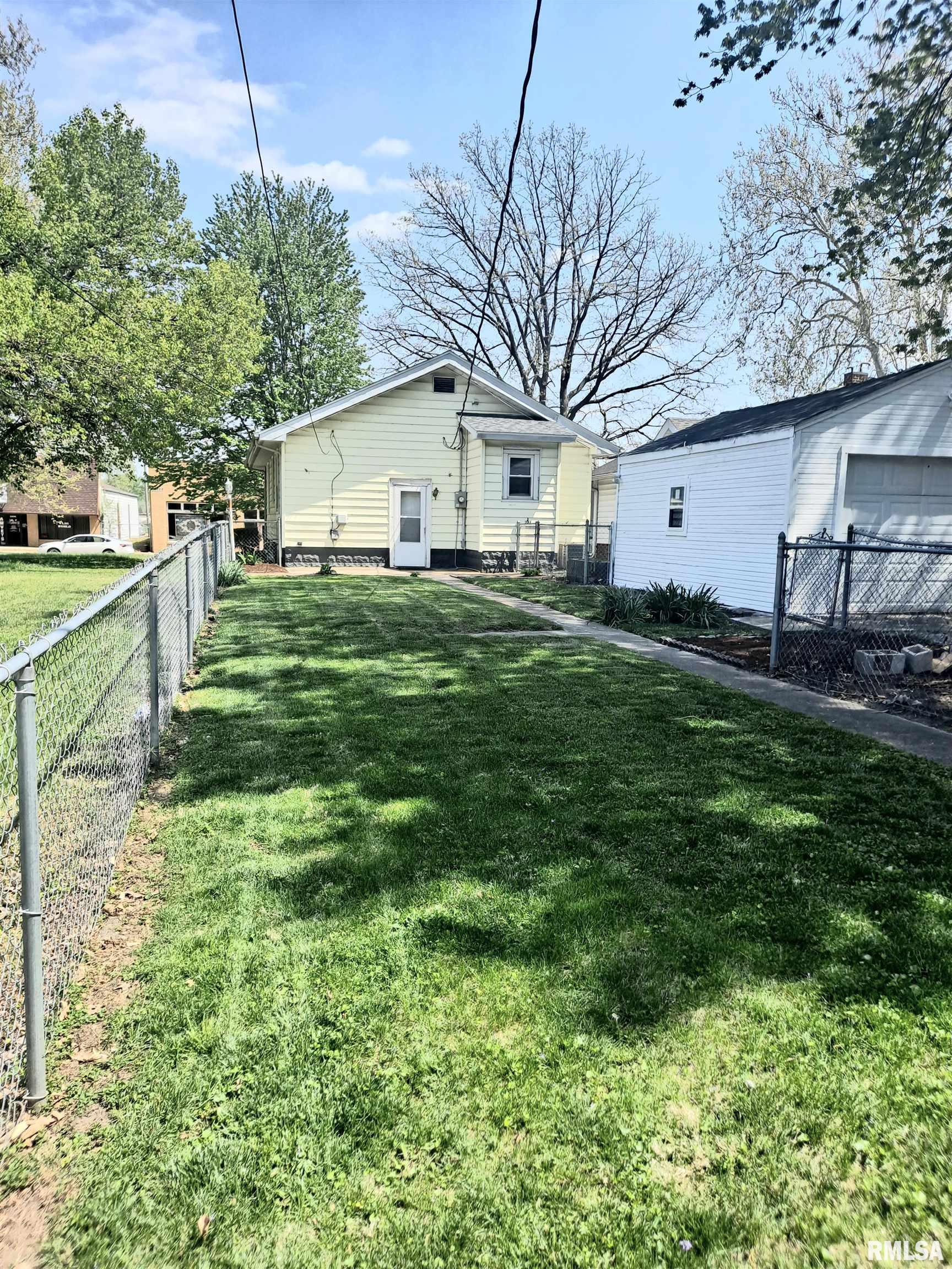 2221 South 6th Street Springfield, IL 62703 - Photo 16 of 18