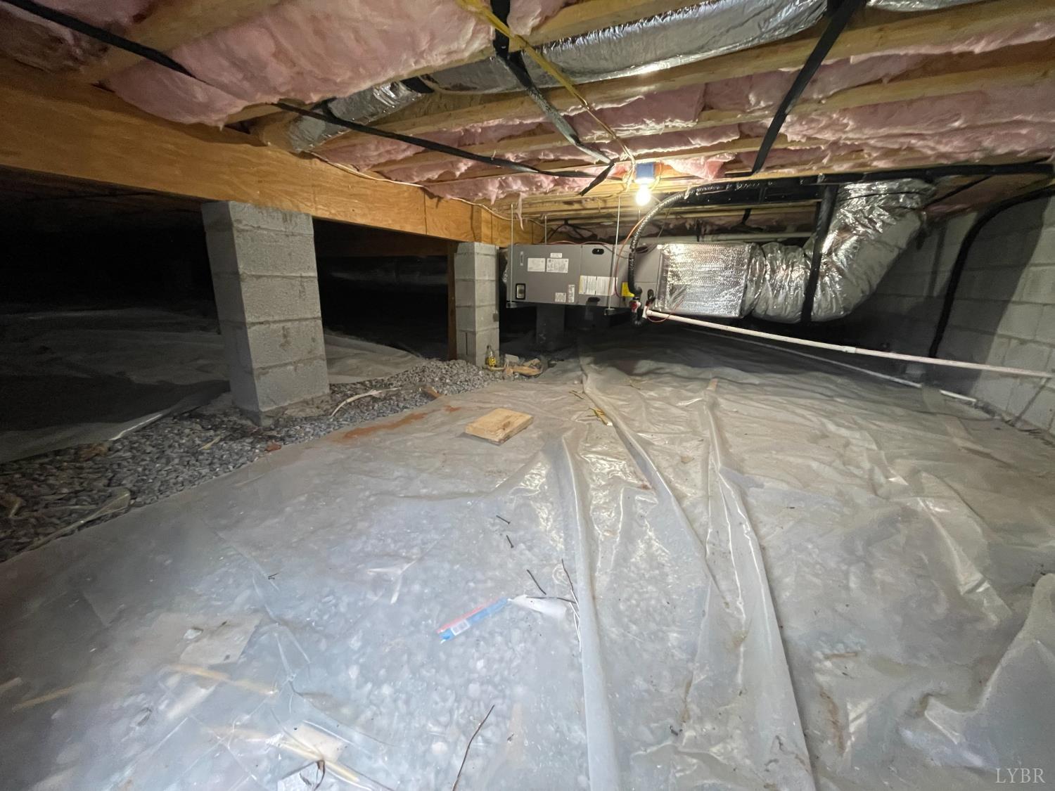 708 Grove Street Bedford, VA 24523 - Photo 21 of 22 a view of parking garage