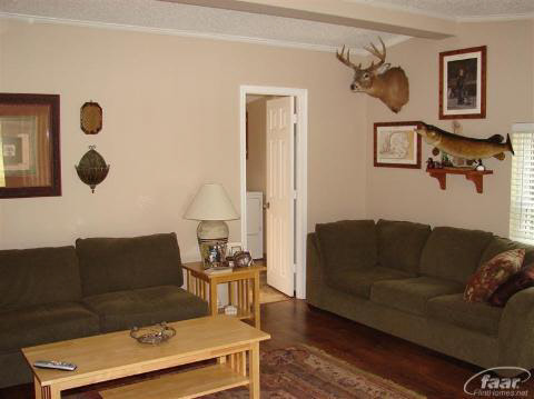 5458 North Center Road Flint, MI 48506 - Photo 9 of 13 20144465-8.JPG