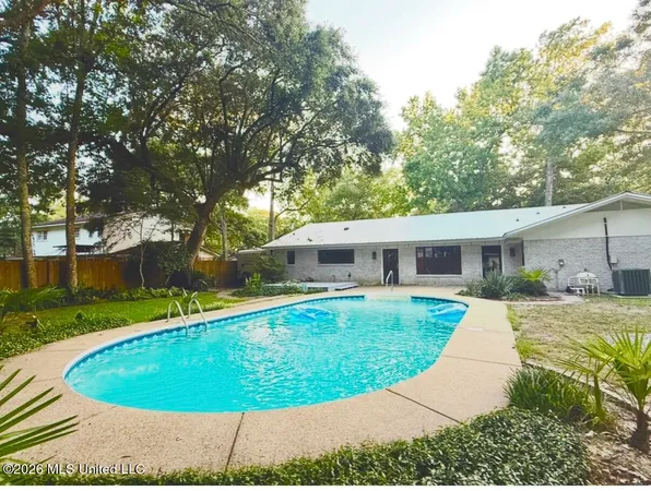 $289,500 | 1412 Oldfield Drive, Gautier, MS 39553