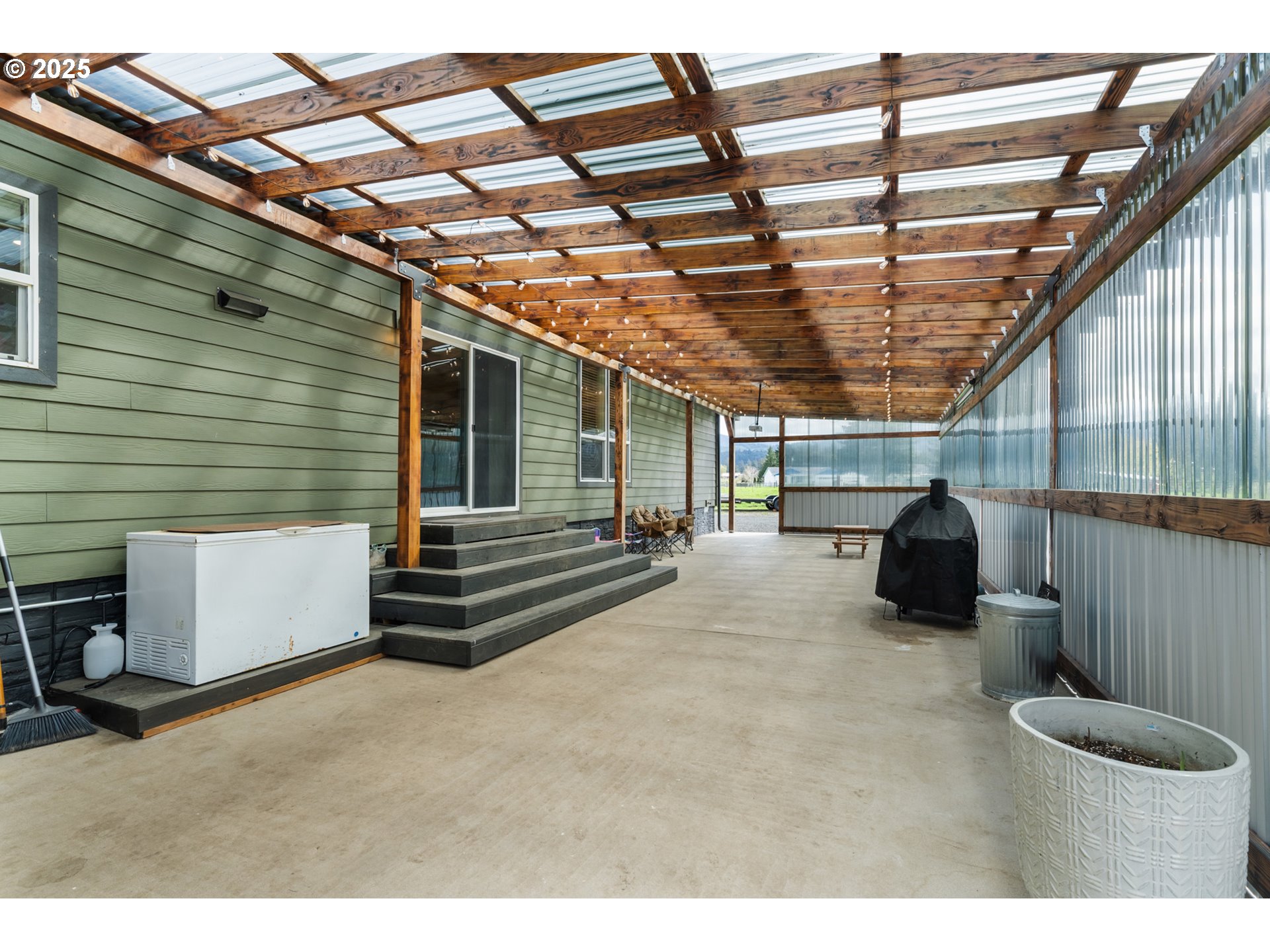 7400 South Prairie Road Tillamook, OR 97141 - Photo 45 of 47 Covered Patio