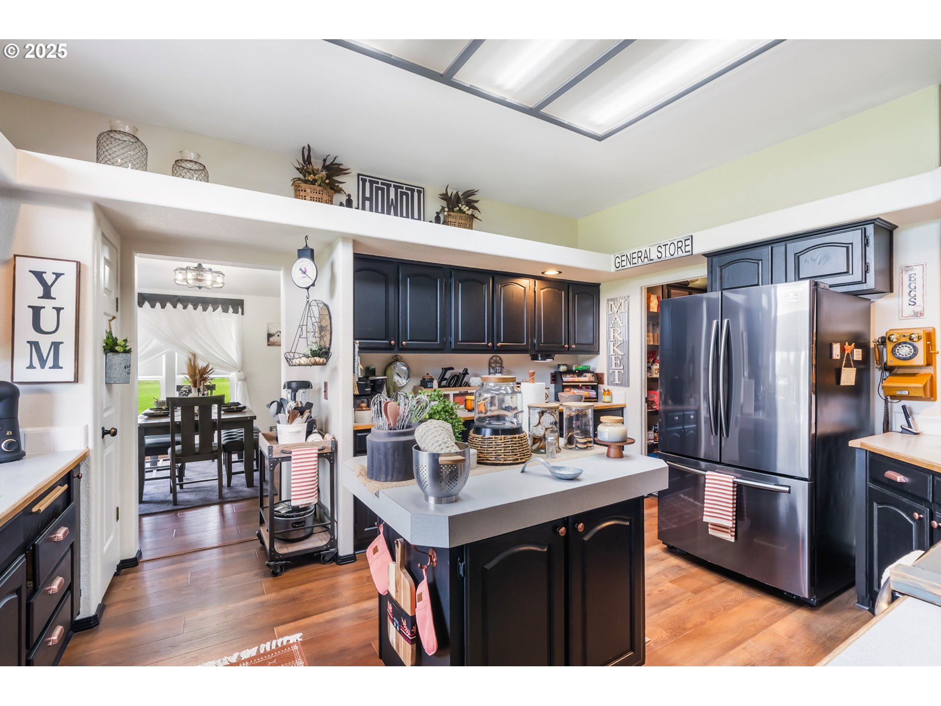 7400 South Prairie Road Tillamook, OR 97141 - Photo 10 of 47 Kitchen