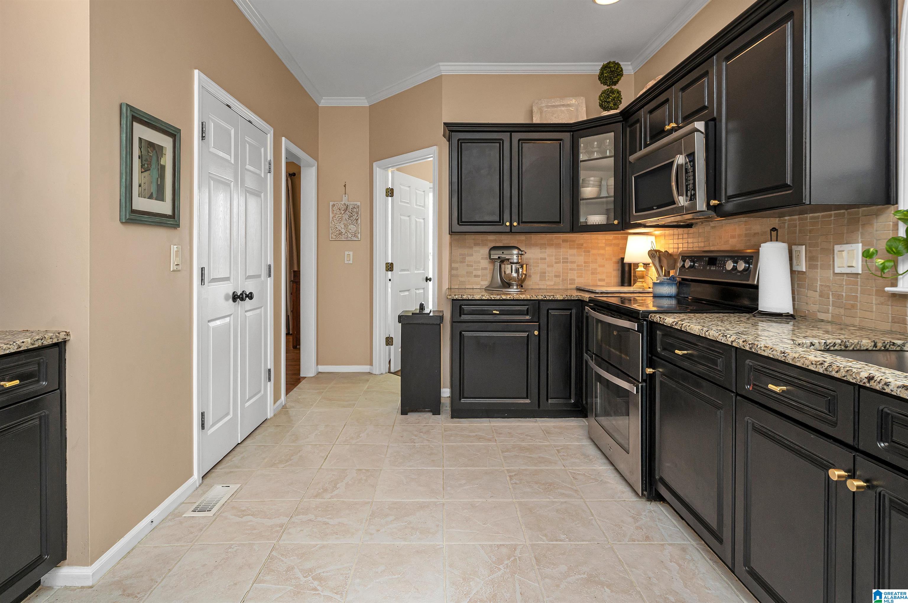 204 Silverleaf Drive Pelham, AL 35124 - Photo 20 of 53