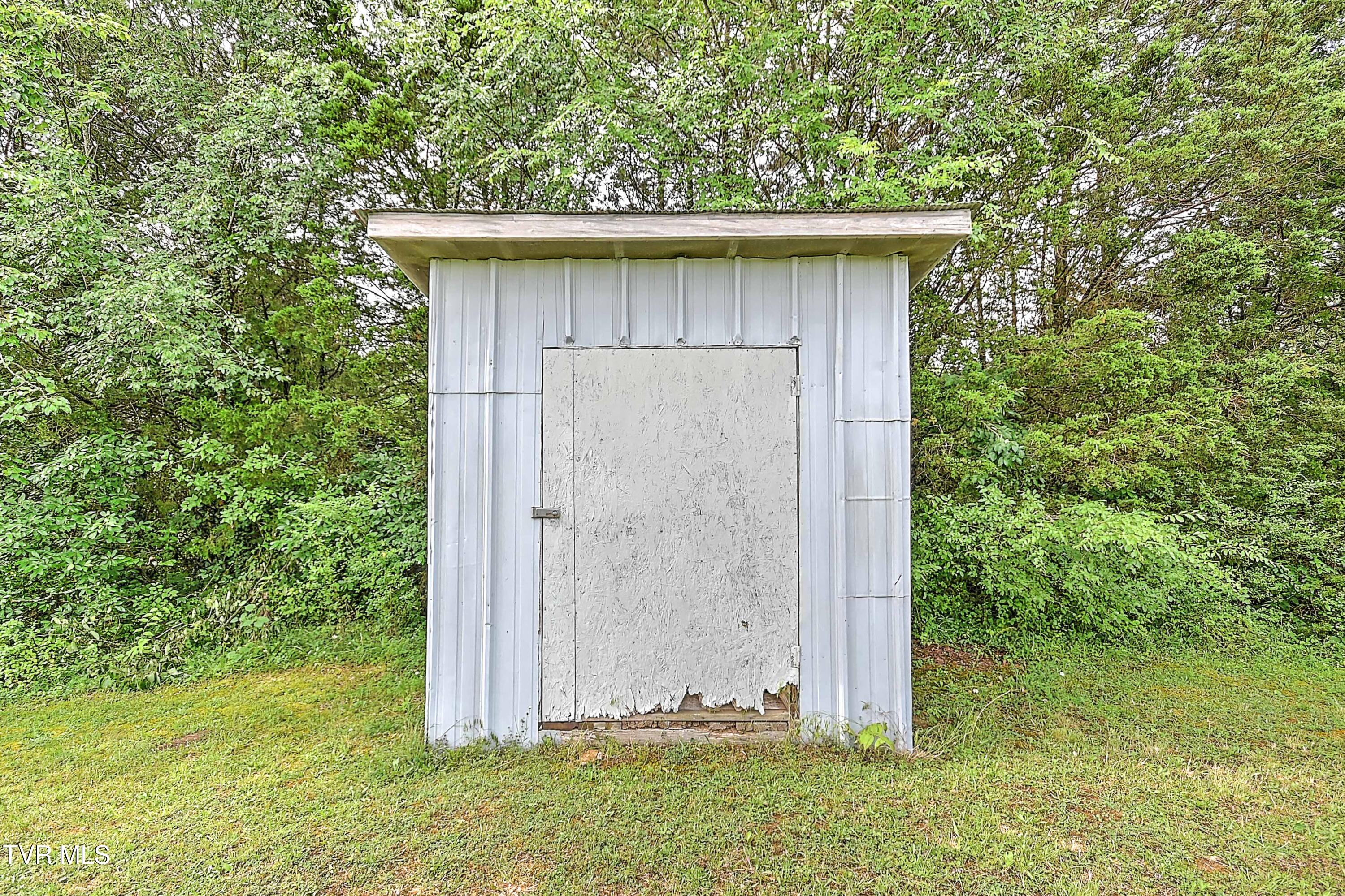 704 Weems Chapel Road Mosheim, TN 37818 - Photo 20 of 46 704 Weems Chapel Rd-9