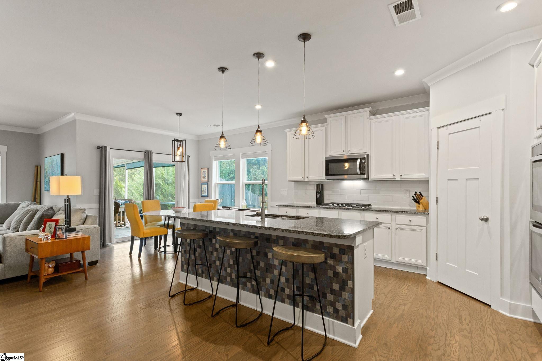 133 Redcroft Drive Greer, SC 29651 - Photo 8 of 45