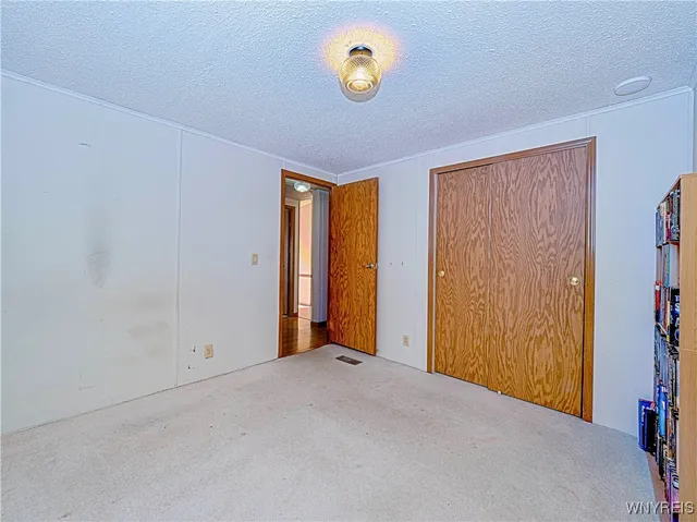 $99,000 | 25 Parkside Circle, Cheektowaga, NY 14227