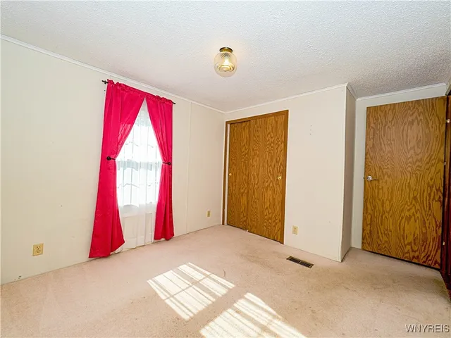 $99,000 | 25 Parkside Circle, Cheektowaga, NY 14227