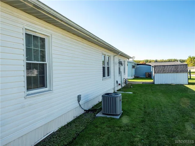 $99,000 | 25 Parkside Circle, Cheektowaga, NY 14227