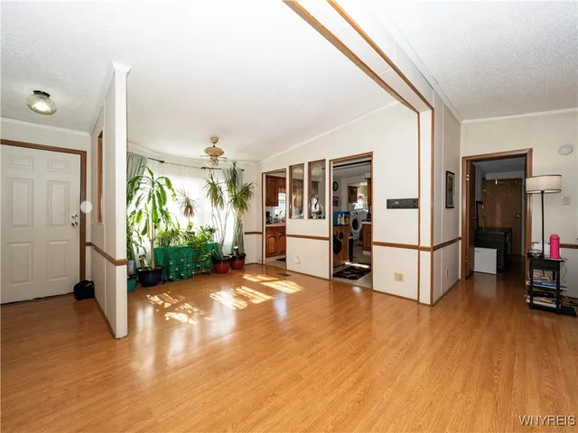 $99,000 | 25 Parkside Circle, Cheektowaga, NY 14227