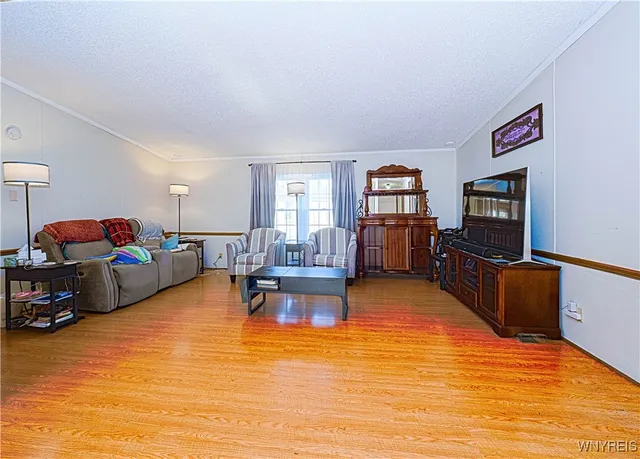 $99,000 | 25 Parkside Circle, Cheektowaga, NY 14227