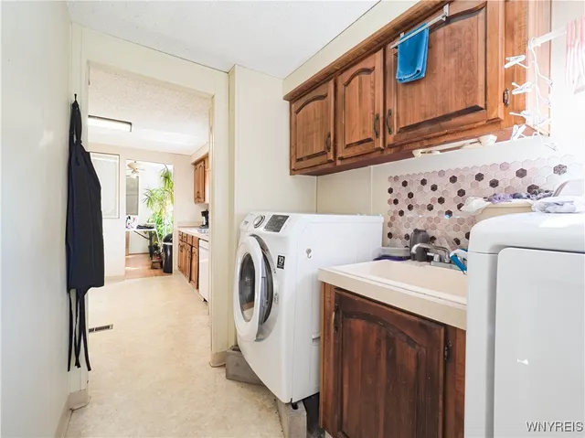 $99,000 | 25 Parkside Circle, Cheektowaga, NY 14227