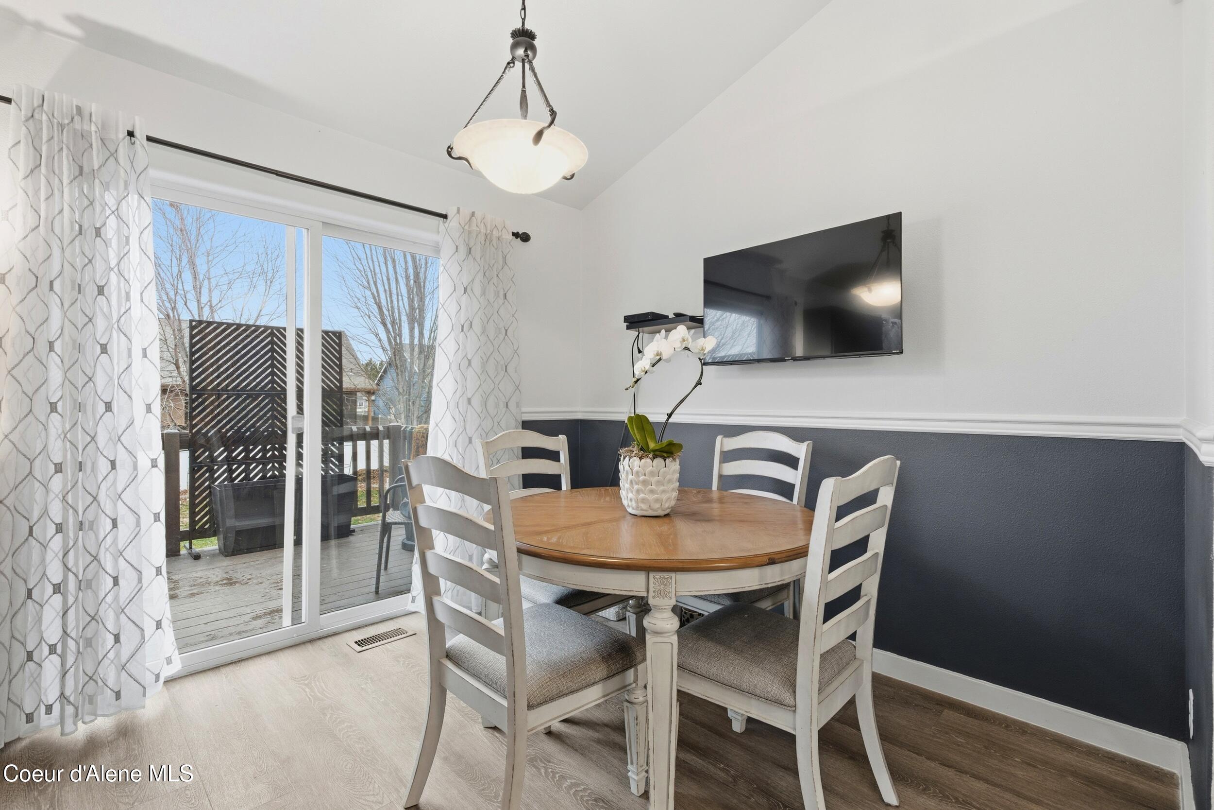 2627 West Timberlake Loop Coeur D'Alene, ID 83815 - Photo 9 of 34 19_img_9338