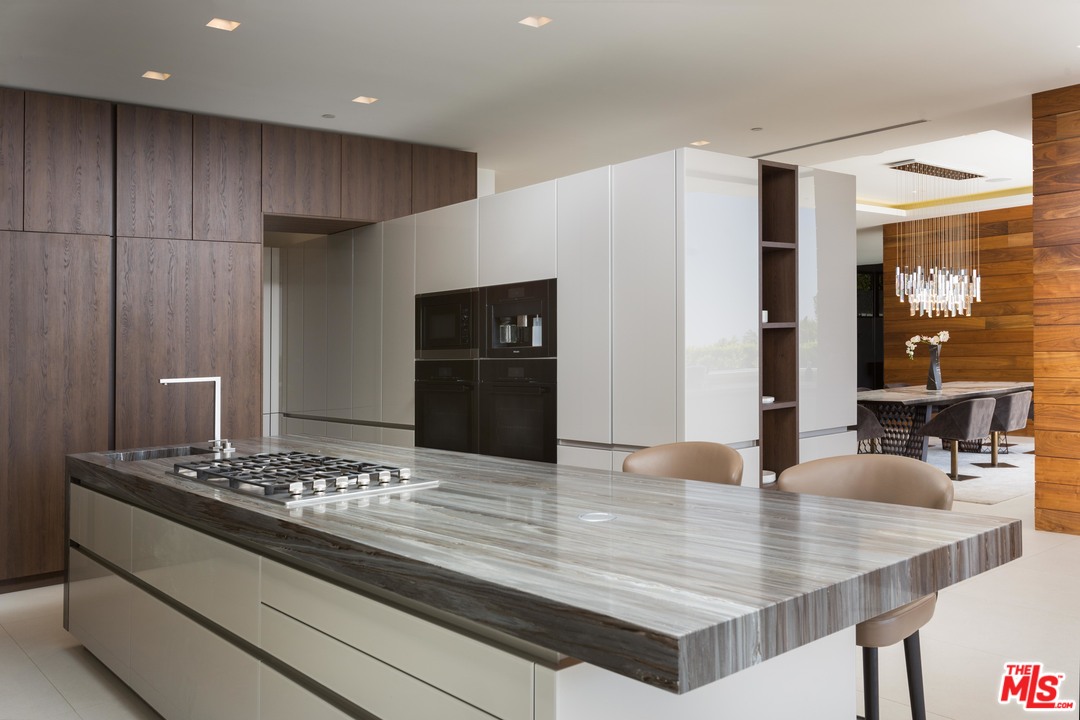 1251 Shadow Hill Way Beverly Hills, CA 90210 - Photo 16 of 42