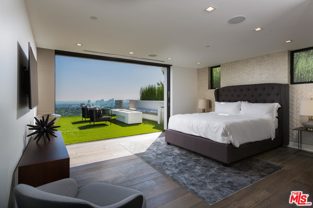 1251 Shadow Hill Way Beverly Hills, CA 90210 - Photo 36 of 42