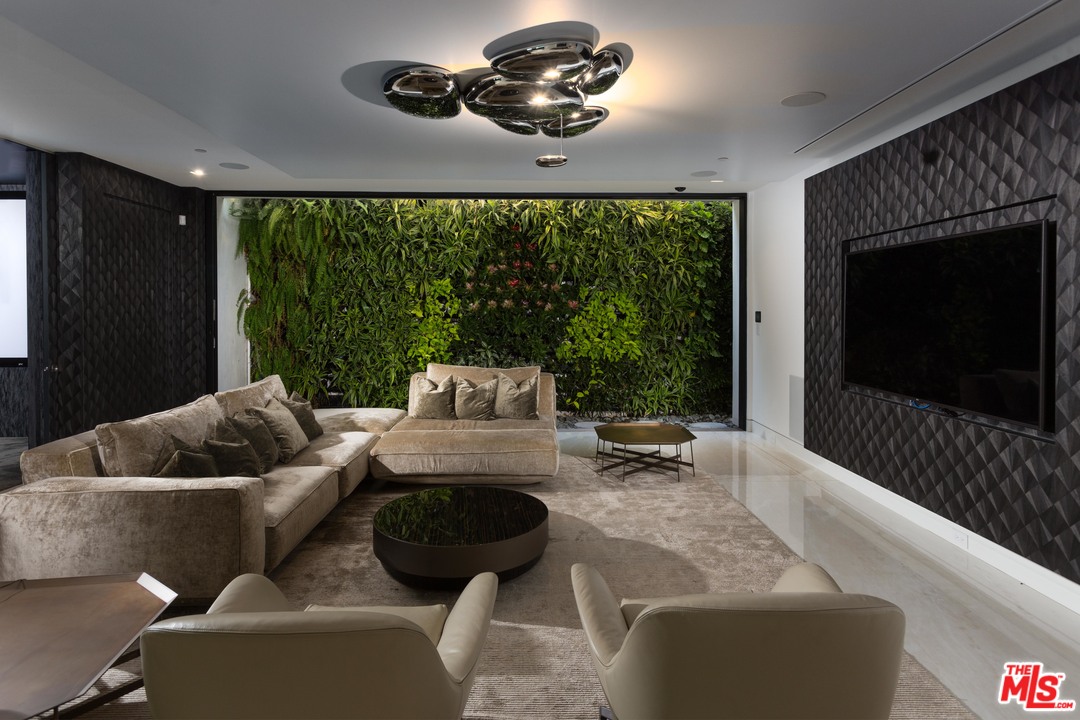 1251 Shadow Hill Way Beverly Hills, CA 90210 - Photo 40 of 42