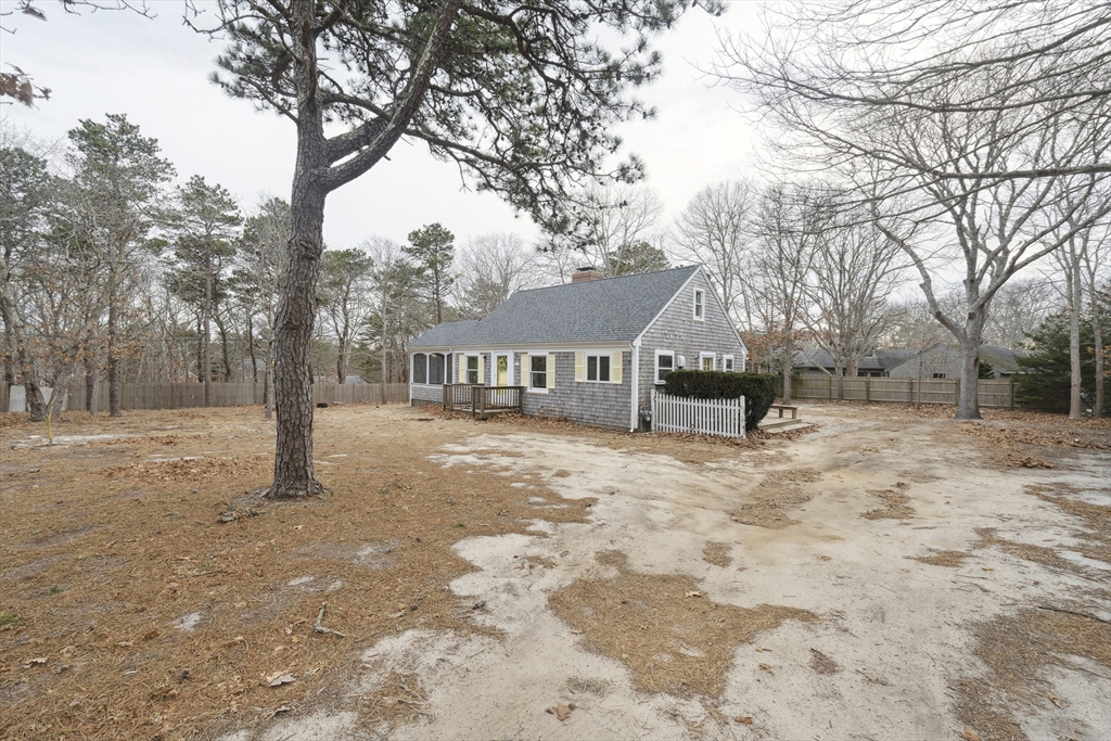 35 Higgins Road Eastham, MA 02642 - Photo 3 of 34 Gallery Image 3