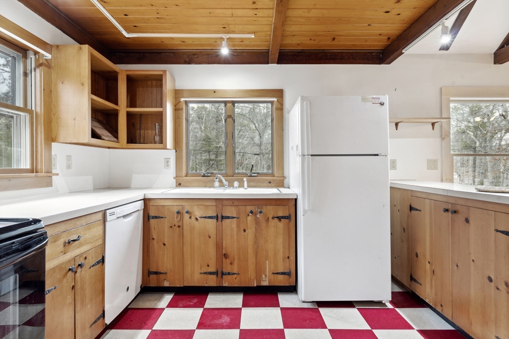 35 Higgins Road Eastham, MA 02642 - Photo 10 of 34 Gallery Image 10