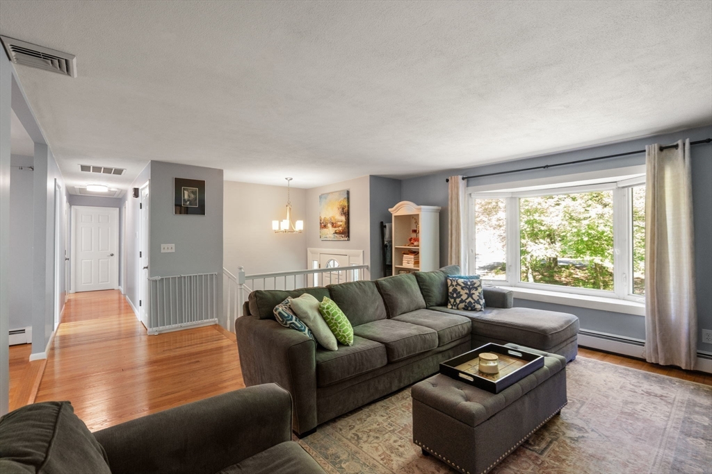 170 Hudson Road Stow, MA 01775 - Photo 6 of 42