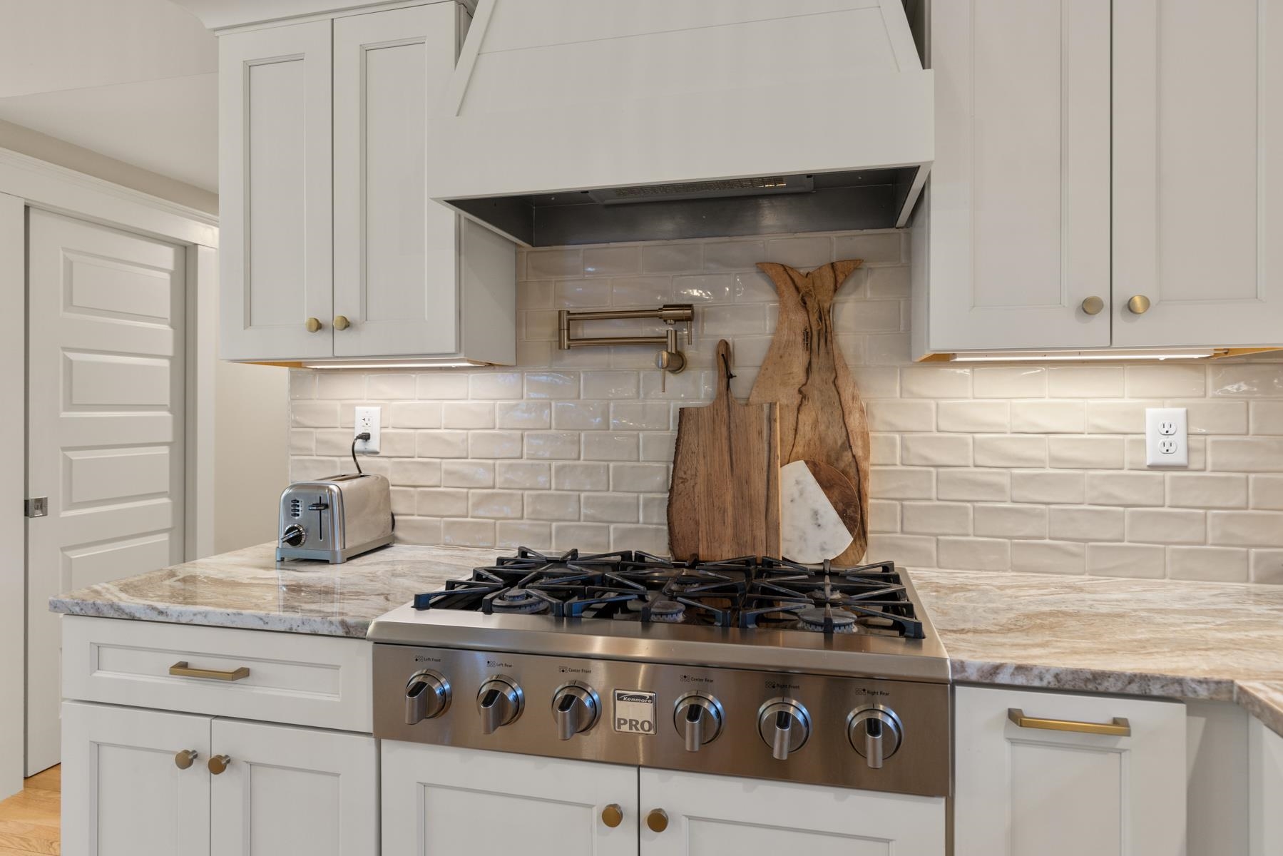 8 Pineview Drive Dover, NH 03820 - Photo 19 of 47