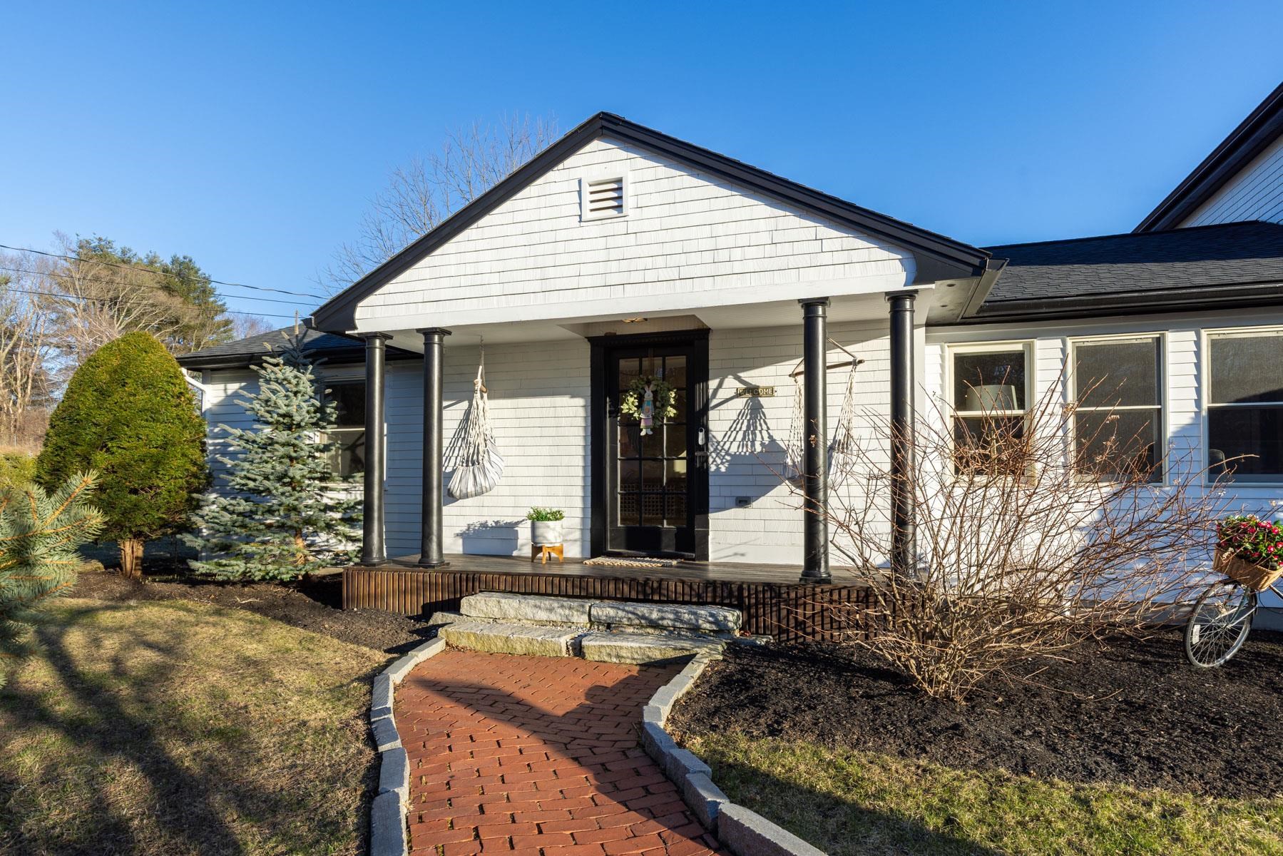 8 Pineview Drive Dover, NH 03820 - Photo 6 of 47