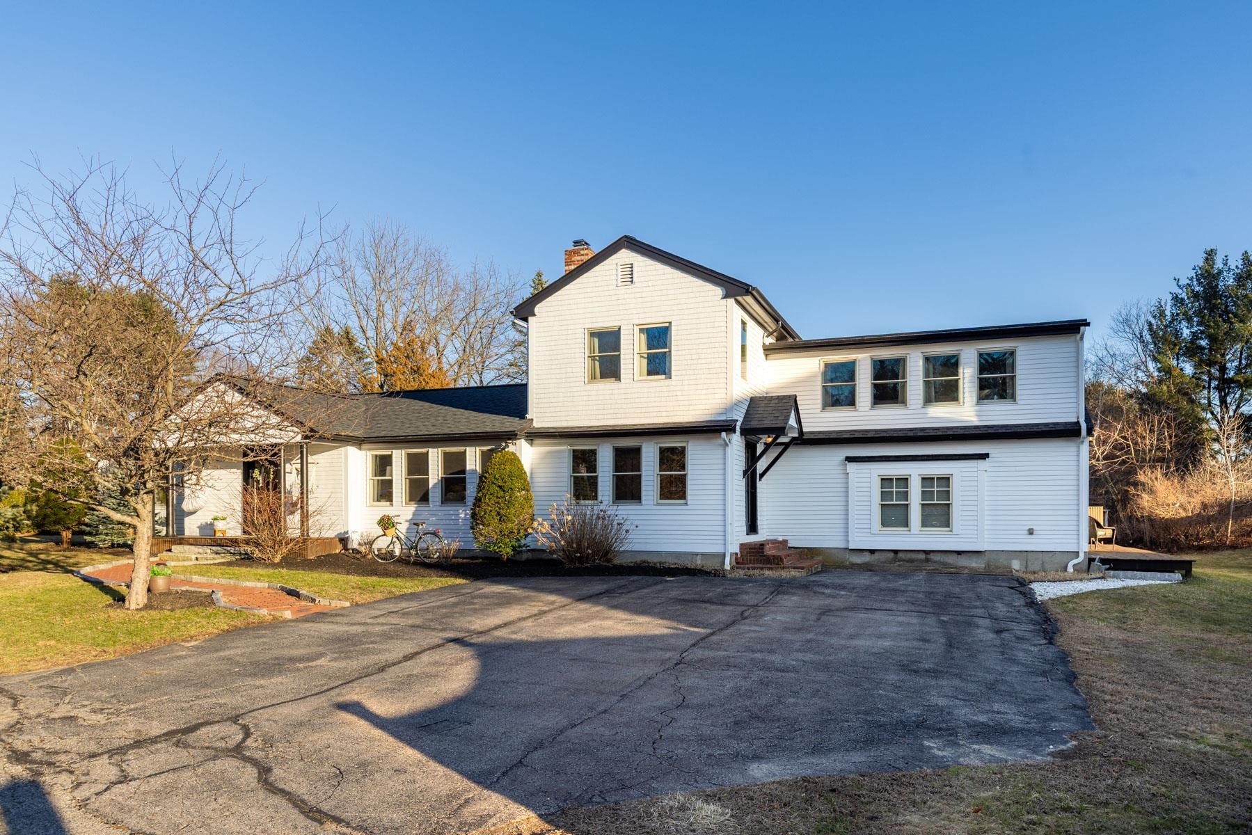 8 Pineview Drive Dover, NH 03820 - Photo 7 of 47