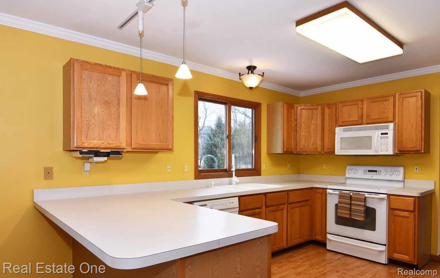 13668 North Ridge Drive Holly, MI 48442 - Photo 26 of 49 DSC_9352.jpg