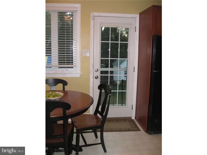 1805 Earlington Road Havertown, PA 19083 - Photo 8 of 25 Kitchen