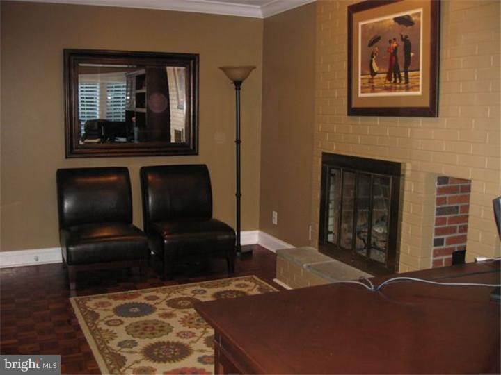 1805 Earlington Road Havertown, PA 19083 - Photo 9 of 25 Family Room