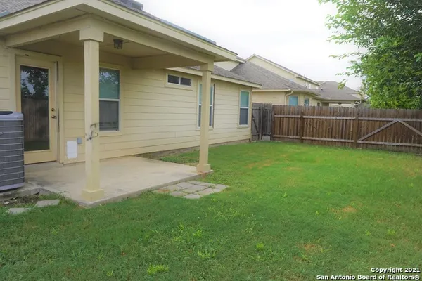 $1,800 | 224 Julian Point, Cibolo, TX 78108