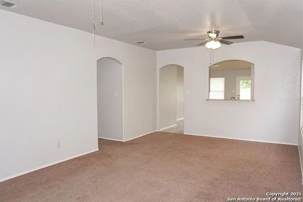 $1,800 | 224 Julian Point, Cibolo, TX 78108