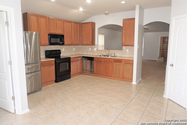 224 Julian Point Cibolo, TX 78108 - Photo 9 of 19