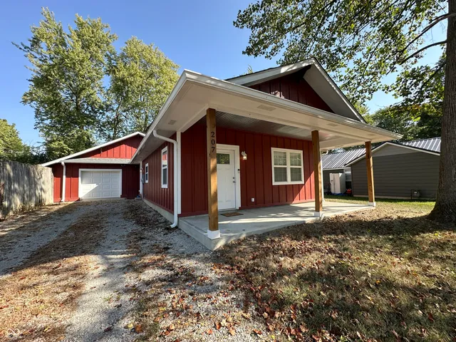 $247,000 | 207 College Street, Bainbridge, IN 46105