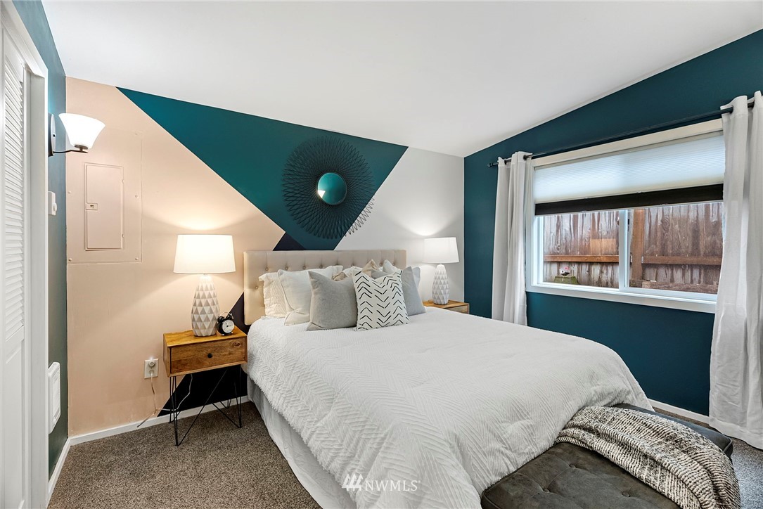 2517 Spring Street Bremerton, WA 98310 - Photo 8 of 22 Gallery Image 8