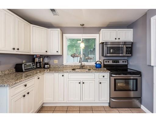 21 King Philip Road Norton, MA 02766 - Photo 3 of 27