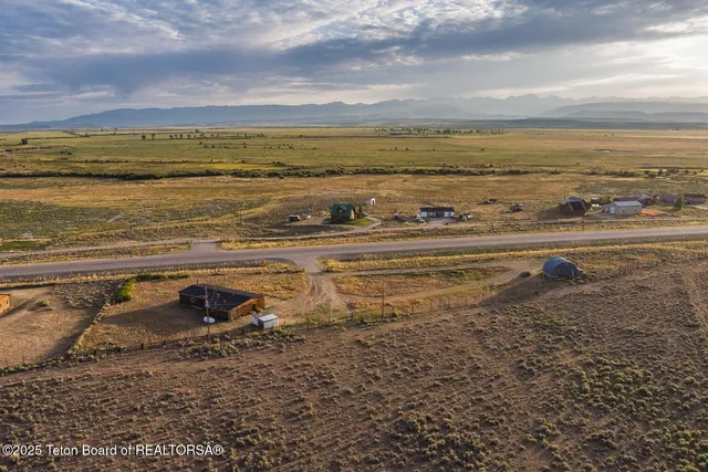 $299,000 | 10475 Highway 191, Pinedale, WY 82941