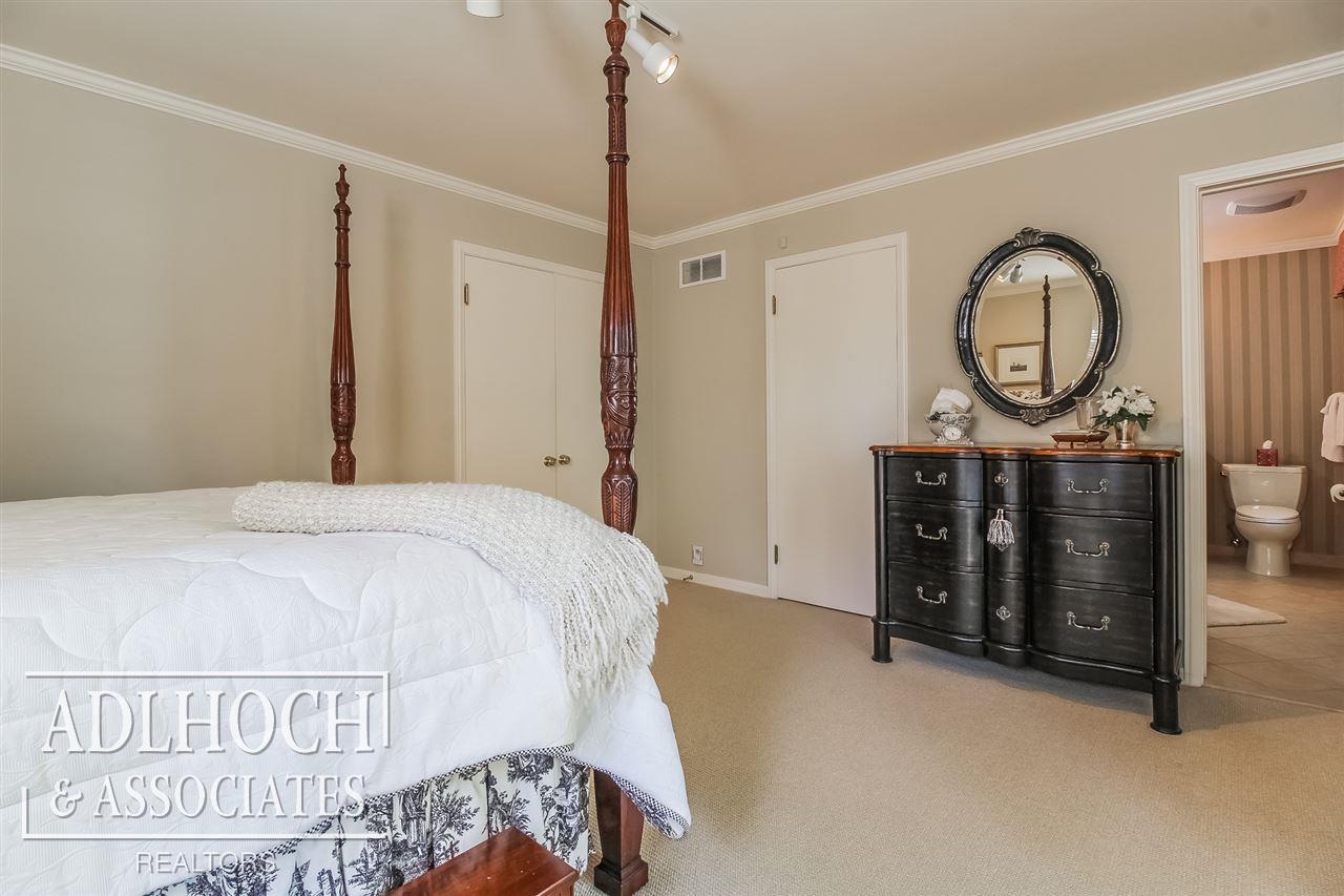 25 Edgemere Road Grosse Pointe Farms, MI 48236 - Photo 34 of 49