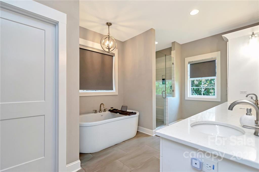 1184 Players Ridge Road Hickory, NC 28601 - Photo 29 of 48 Gallery Image 29