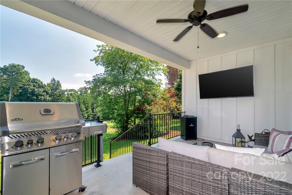1184 Players Ridge Road Hickory, NC 28601 - Photo 8 of 48 Gallery Image 8
