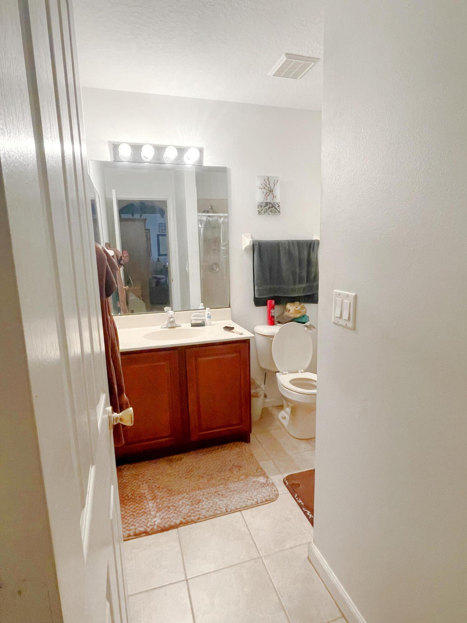 2099 Southwest Del Rio Boulevard Port St. Lucie, FL 34953 - Photo 16 of 21 Bathroom 3