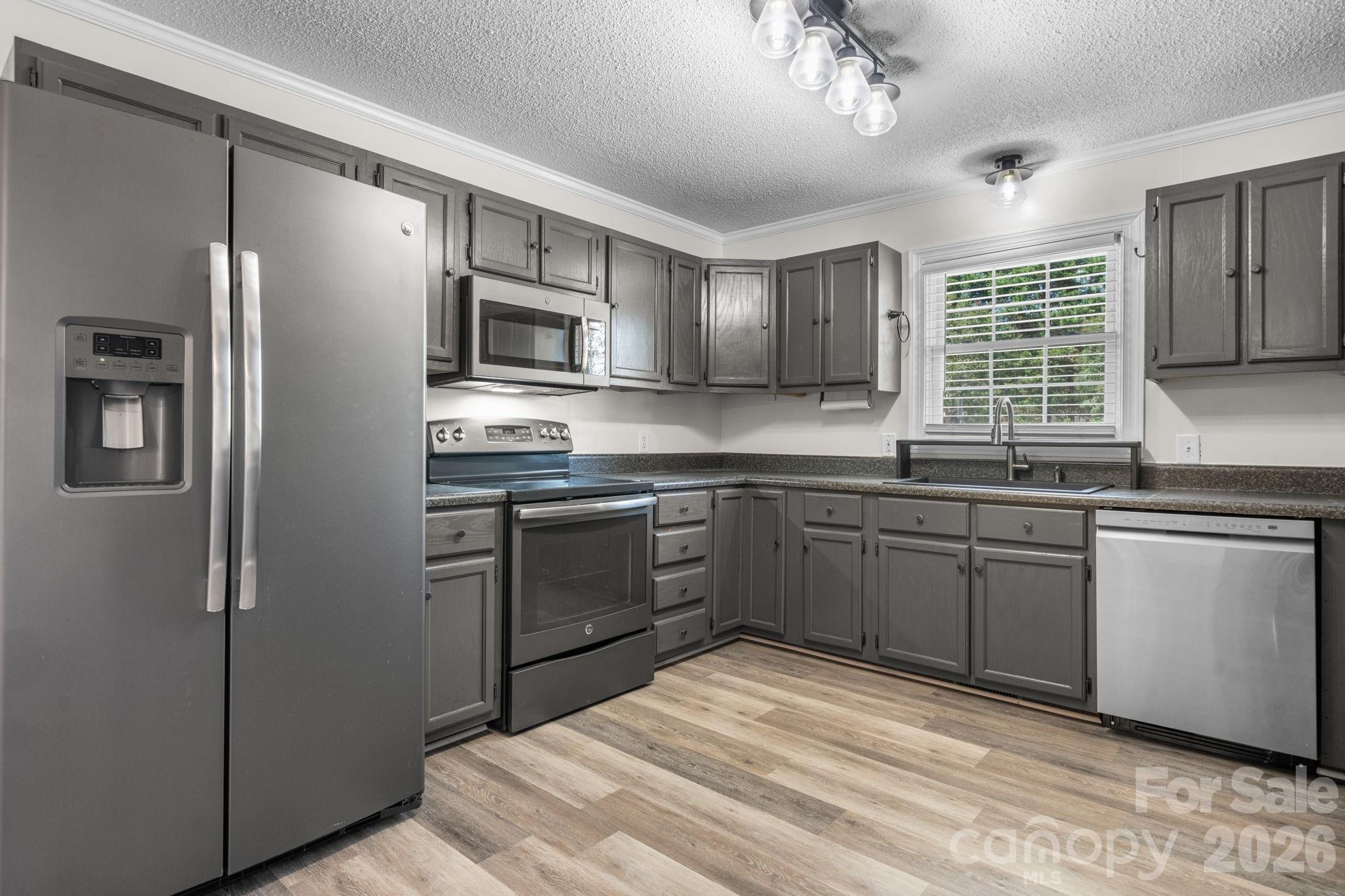 5795 Valley Field Road Southeast Hickory, NC 28602 - Photo 13 of 48 Gallery Image 13