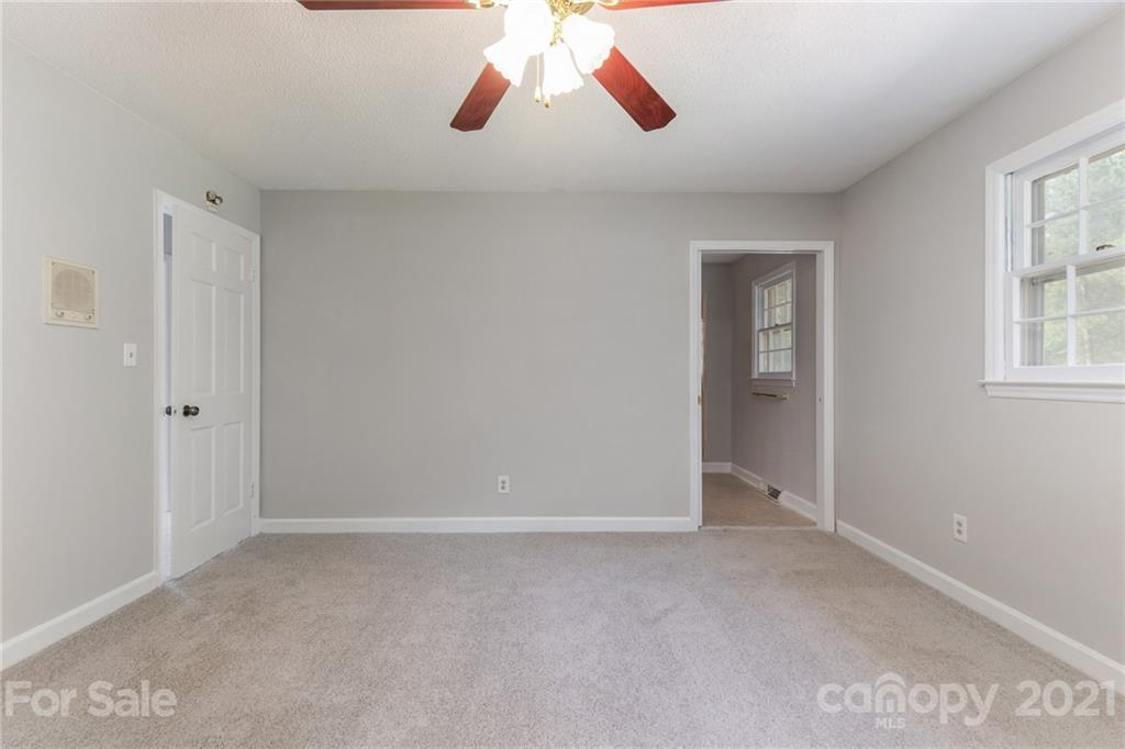 879 Nightingale Road Rock Hill, SC 29732 - Photo 4 of 19 Gallery Image 4