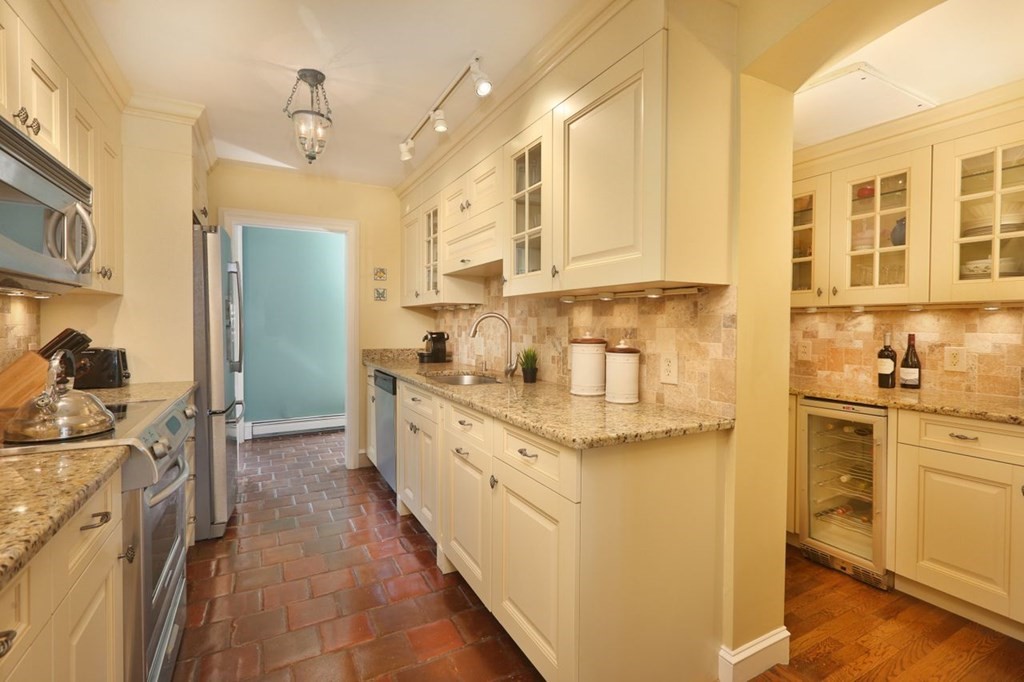 100 Pond Street, Unit 5 Boston, MA 02130 - Photo 8 of 34