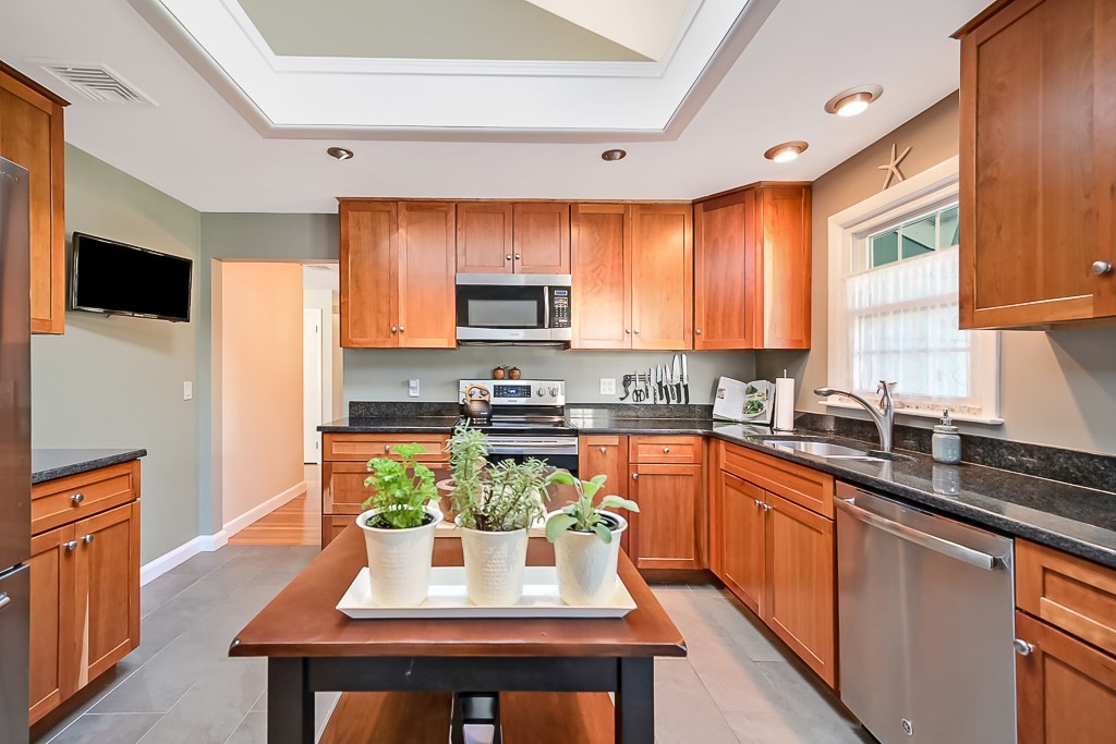 14 Red Coat Road Framingham, MA 01701 - Photo 21 of 42 Gallery Image 21