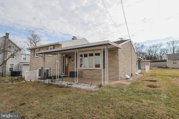 $299,900 | 181 South Main Street, Mount Wolf, PA 17347