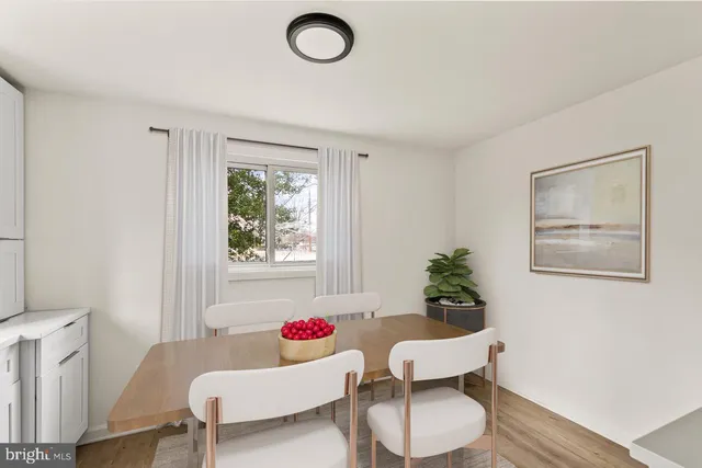 $2,897 | 10725 Maple Street, Fairfax, VA 22030