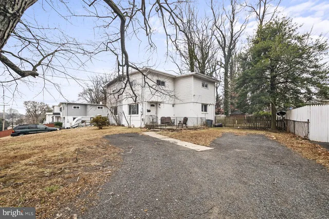 $2,897 | 10725 Maple Street, Fairfax, VA 22030