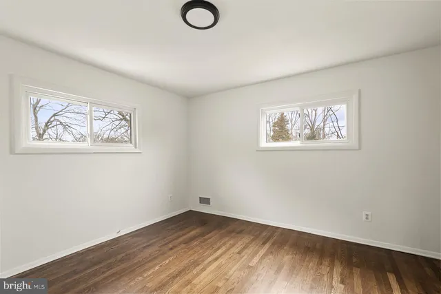 $2,897 | 10725 Maple Street, Fairfax, VA 22030