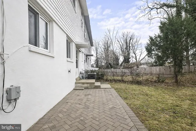 $2,897 | 10725 Maple Street, Fairfax, VA 22030