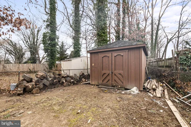 $2,897 | 10725 Maple Street, Fairfax, VA 22030